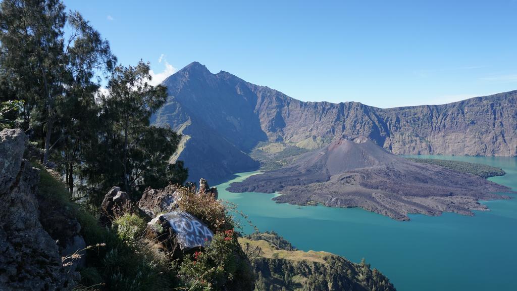 Rinjani Trails Hotel Senaru Ngoại thất bức ảnh